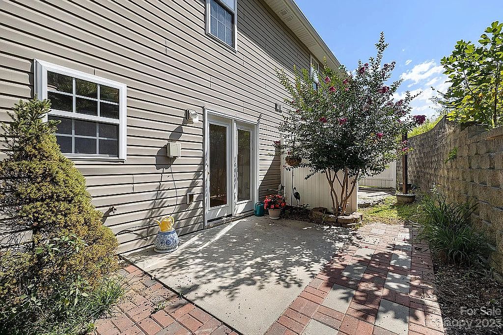 75 Lanceford Cir, Fletcher NC - Owner Finance Home