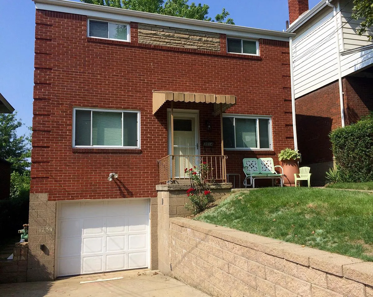 3014 Grayson Ave photo 1