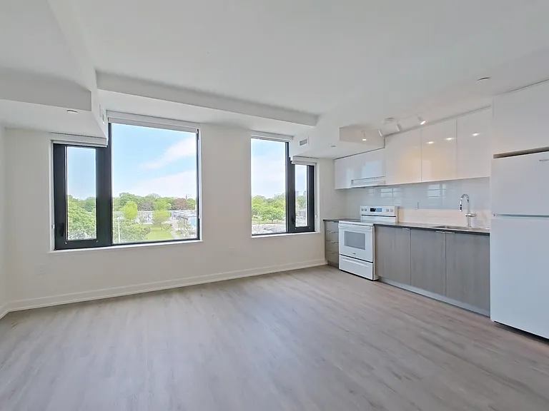 15 Gibbs Rd — Photo 1