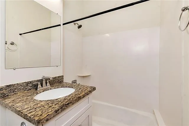 3601 Camp St #302 — Photo 30