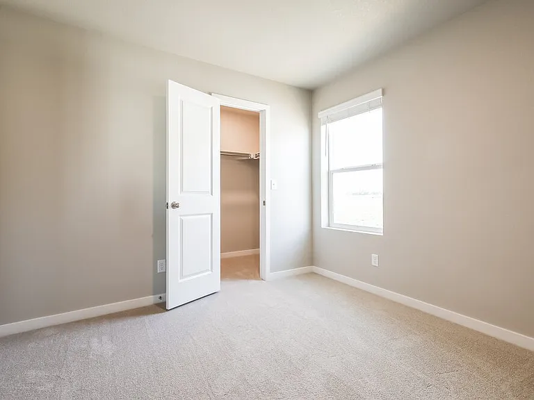 7320 Crystal Ave — Photo 14