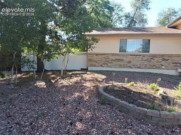 2nd image of 6340 Pawnee Cir