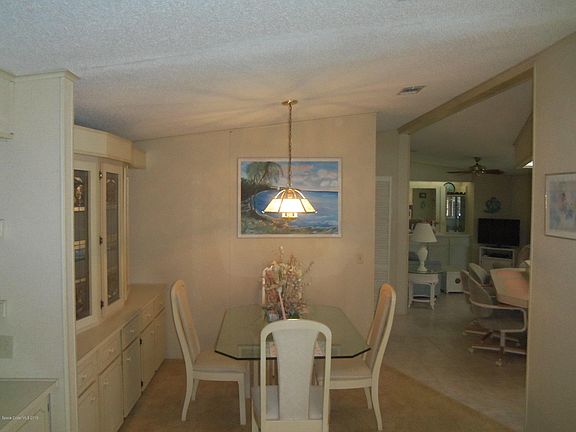 4th image of 1347 Barefoot Cir