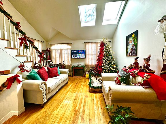 3rd image of 12124 8th Ave #2FL