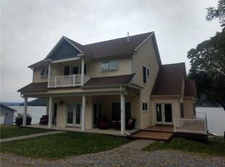 956 E Lake Rd, Dundee, NY 14837