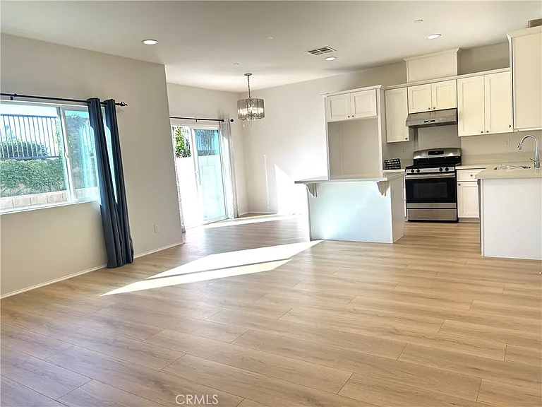 4432 Lilac Cir — Photo 2