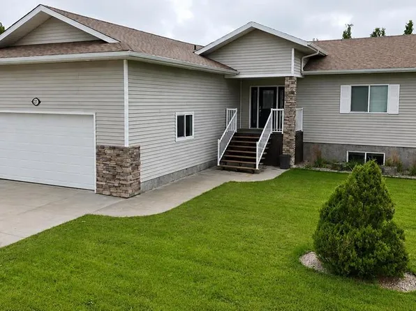 605 W 2nd St E, Maidstone, SK S0M 1M0