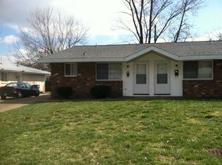 911 N Fairlawn Cir W, Evansville, IN 47711