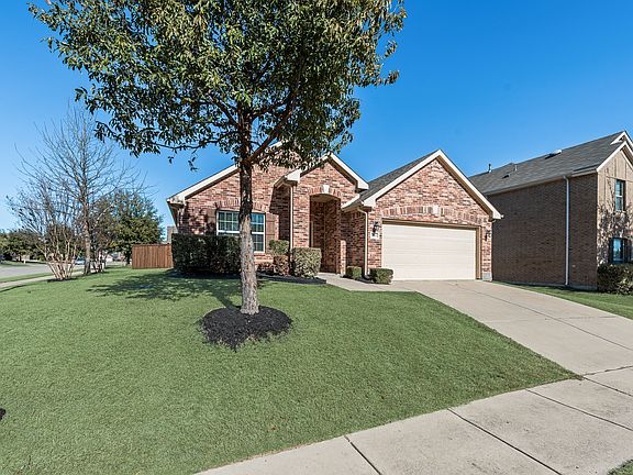 3rd image of 2401 Sun Creek Dr