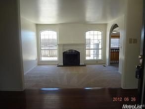 3rd image of 948 Kings Canyon Dr