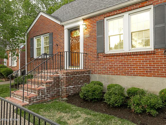 3rd image of 3014 Curran Rd