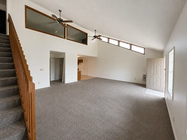 100 Walnut Tree Dr #200 — Photo 2