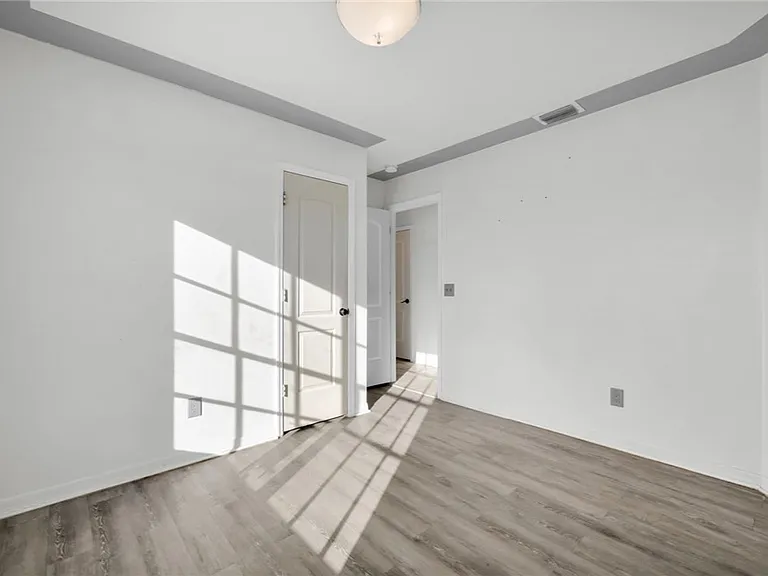 918 Acroft Ave — Photo 17