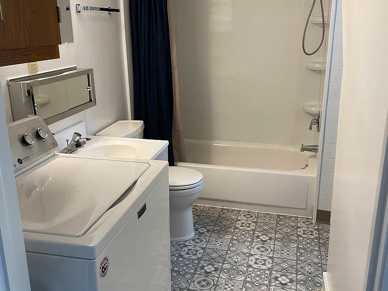 1505 Kellogg Ave — Photo 11