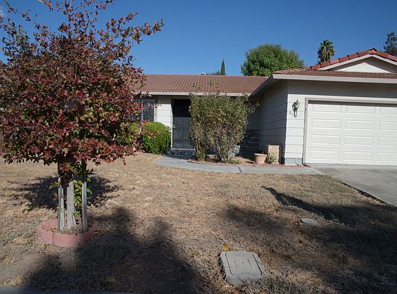 2nd image of 8330 Manhattan Dr