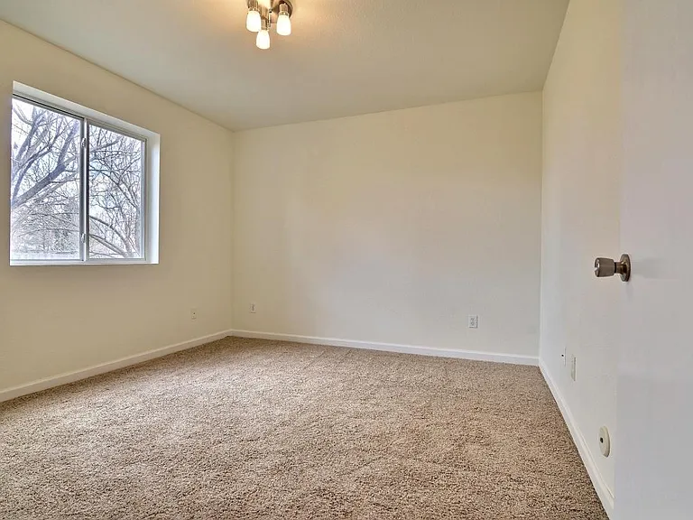 3210 W County Road 52E #G1 — Photo 11
