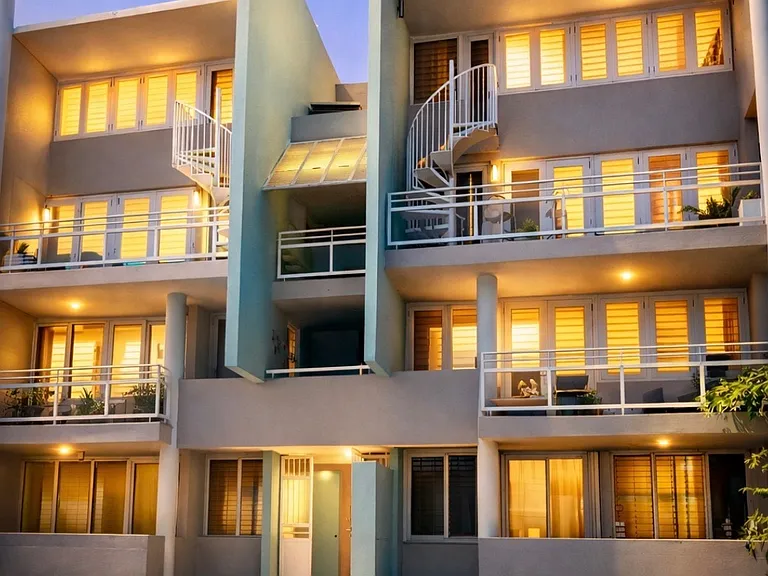 693 Vega Alta — Photo 1