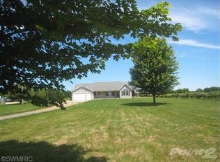 5373 Long Lake Rd, Berrien Springs, MI 49103