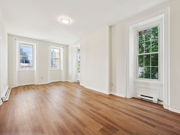 111 W Queen Ln APT 1F