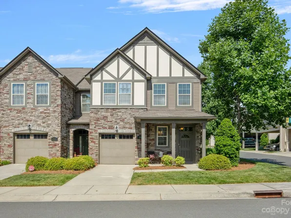 5537 Trieg Dr, Charlotte, NC 28278