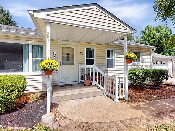 3rd image of 15 Fahey Pl