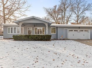 1348 Morewood Dr SE, Grand Rapids, MI 49508
