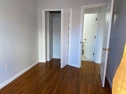 5th image of 831 Courtlandt Ave APT 2
