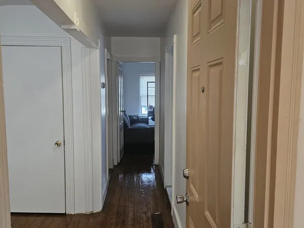 242 Valley St #3, Providence, RI 02909