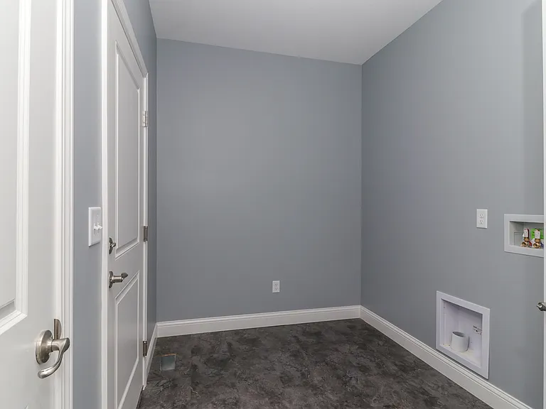760 Kristin Dr — Photo 11