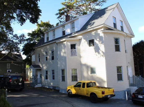 13 Gilman St, Worcester, MA 01605