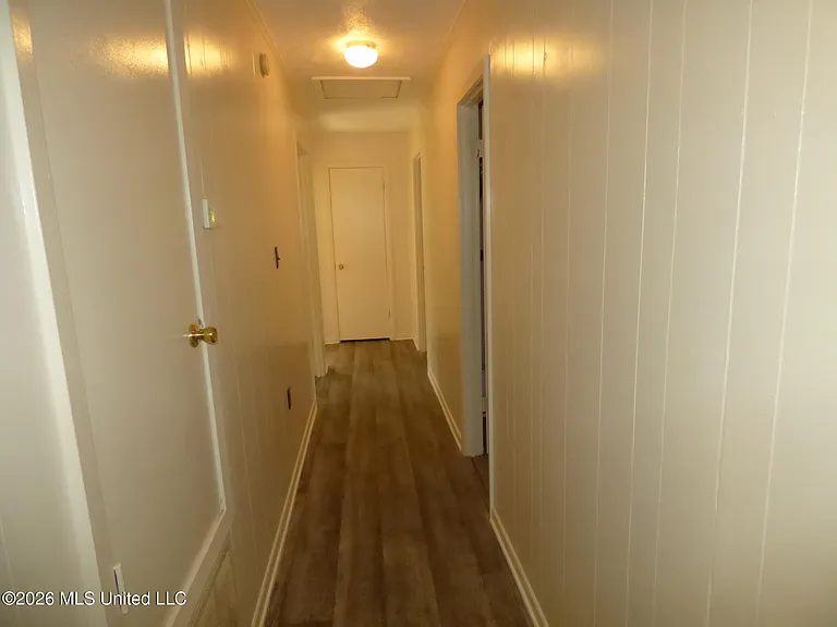 360 Wilson Dr — Photo 6