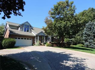 1755 Kurtz Dr, Milford, MI 48381