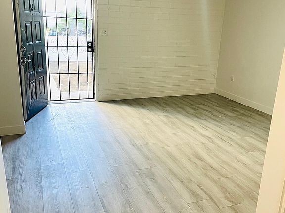 2nd image of 2575 Sherwood St #5-A