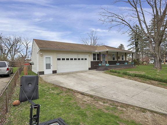 2nd image of 421 Benson Dr