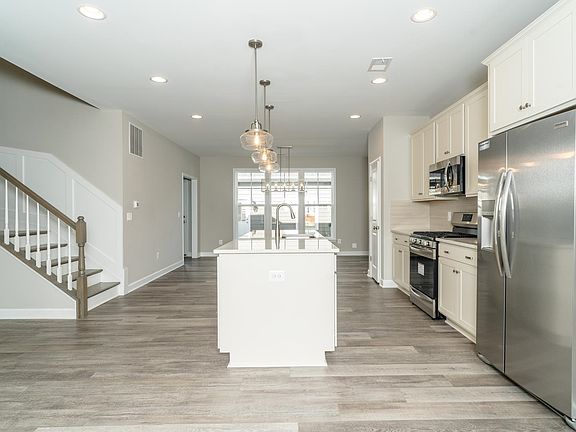 3rd image of 214 Council St Lot 7A