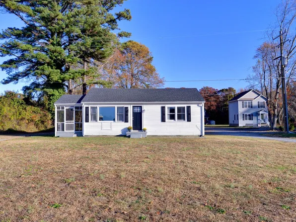 7331 Farmers Dr, Barhamsville, VA 23011
