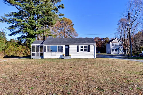 7331 Farmers Dr Photo 1