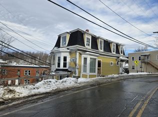 17 Caswell Ave, Newport, VT 05830