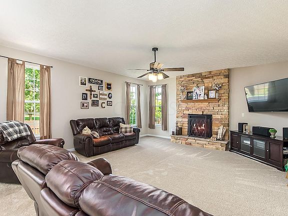 4th image of 5921 Goldstone Dr