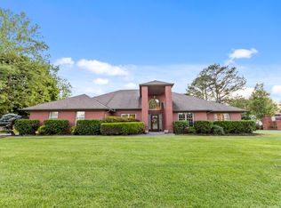 633 Colonial Dr, Morristown, TN 37814