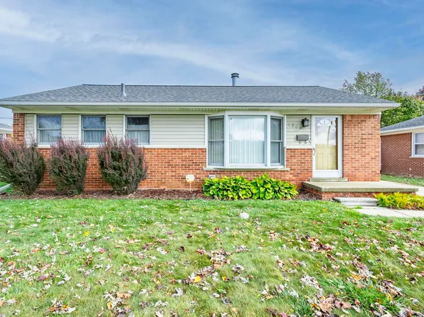 1369 Mulberry Dr, Mount Clemens, MI 48043