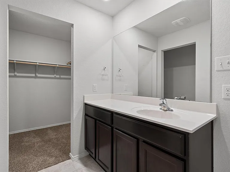 112 Ragnar Dr — Photo 15