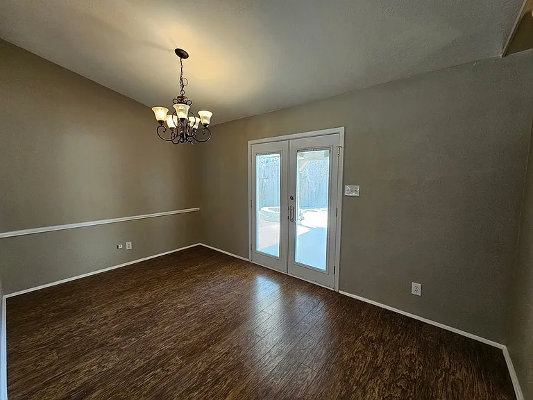7713 Jerome Dr — Photo 14