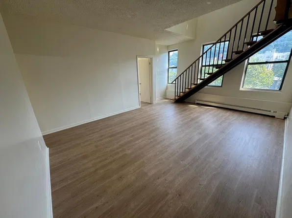(undisclosed Address), Yonkers, NY 10705