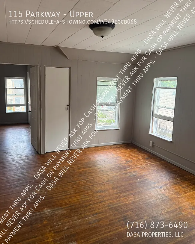 115 Parkway Upper - 2 Bed / 1 Bath — Photo 2