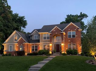 938 Wild Rose Ct, Eagan, MN 55123