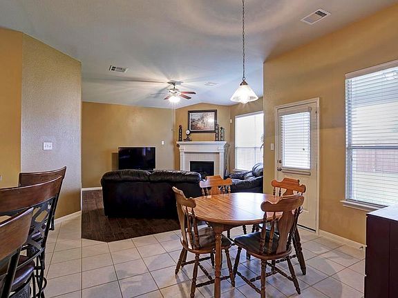 5th image of 2515 Quiet Sage Ln