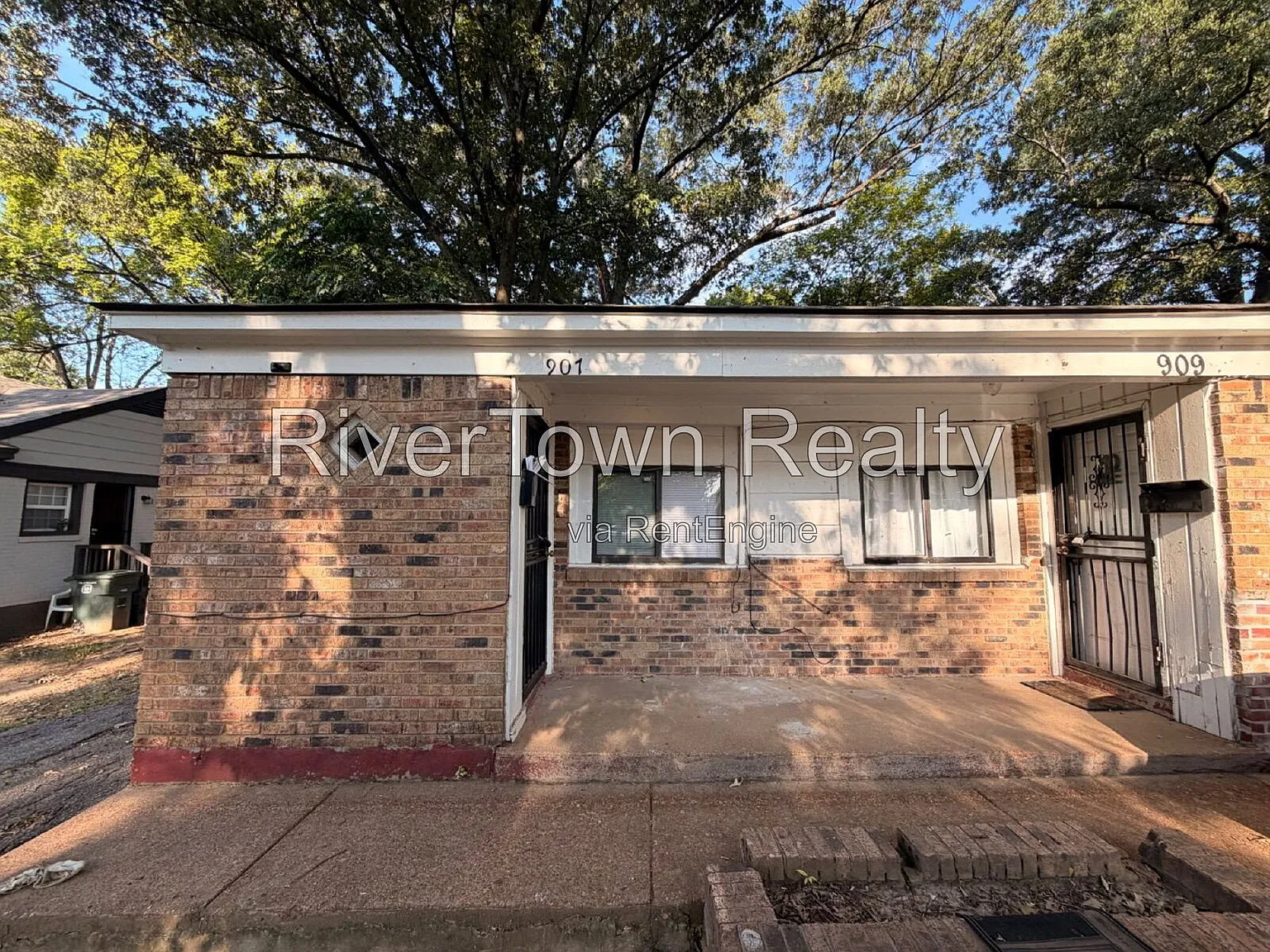2 bed, 1.0 bath, 800 sqft, $795 — Photo 2
