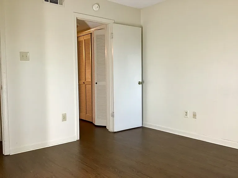 8220A Governor Dr — Photo 10