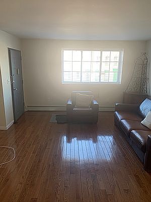 1st image of 1710 Park Pl #2